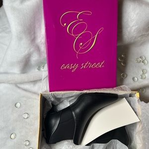 Easy Street Saint Dress Booties, BLACK, 7W